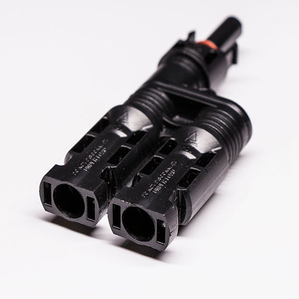 Mc4太阳能阿联酋vs丹麦亚盘
T型一公转二母分支接插件