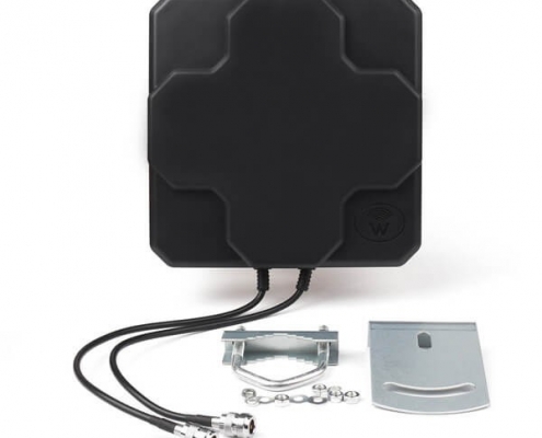 室外18dBi4GLTEAntenna板状双频输入输出信号增强天线接N母头